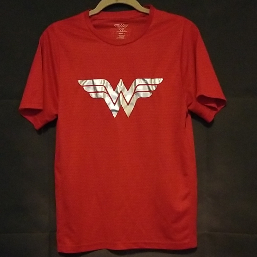 Short Sleeve Tee with Gold Wonder  Woman Logo, Red, Medium